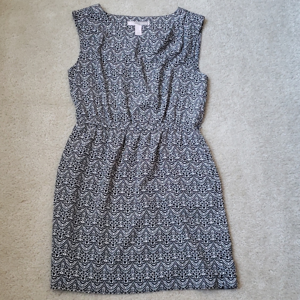 Cute black and white patterned dress